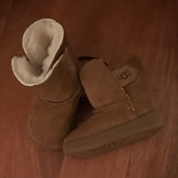 UGG baby Brown Boots 2 - Picture 1 of 4